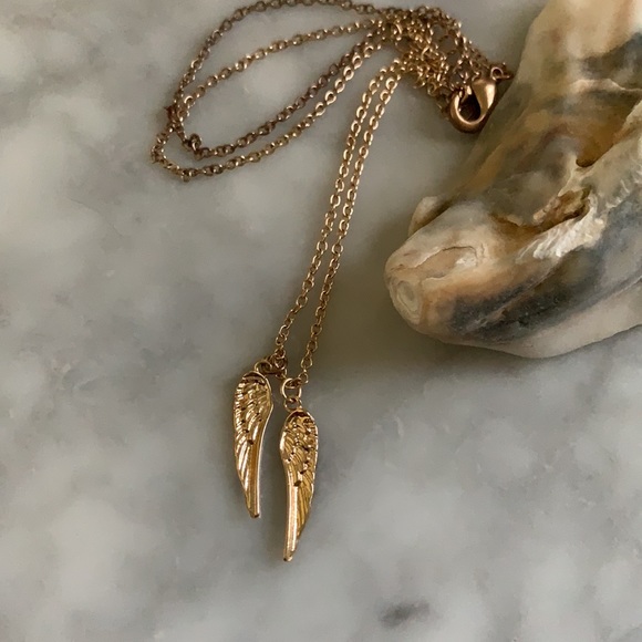 🦩SALE PICK 4 for $20 Delicate Double Angel Wings Necklace with Chain in Gold - Picture 7 of 12